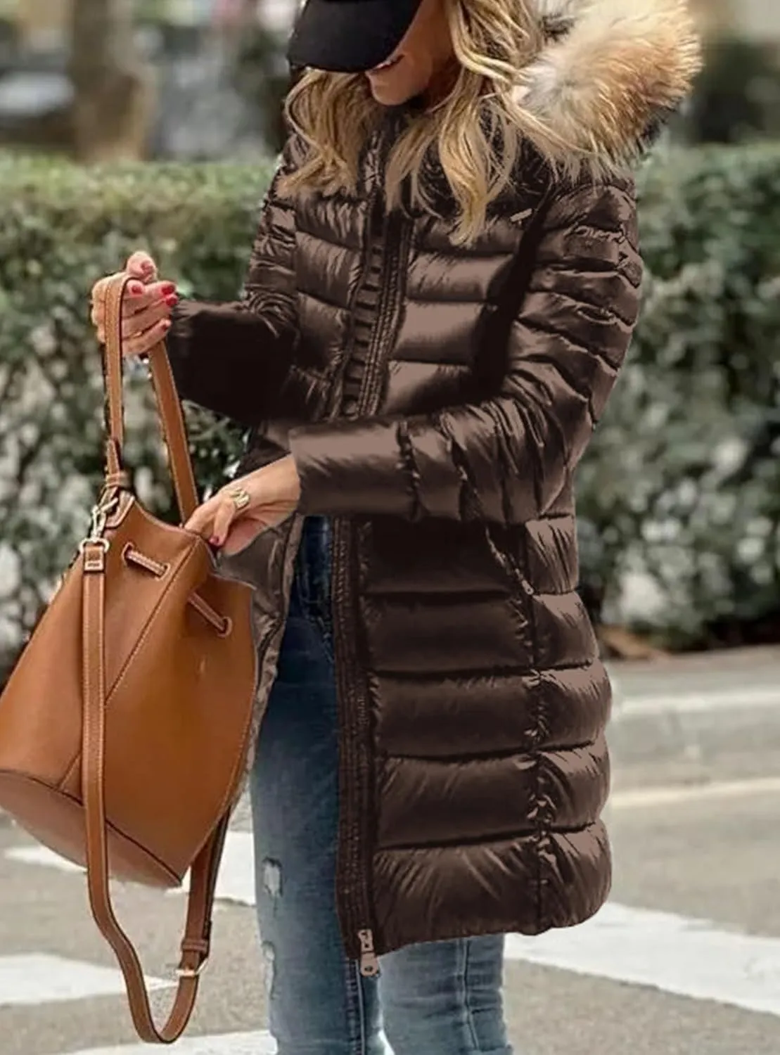 PRETTYGARDEN Women's Long Winter Puffer Coats Hooded Zip Up Thickened Parka Down Jackets Trendy Fashion Warm Outerwear